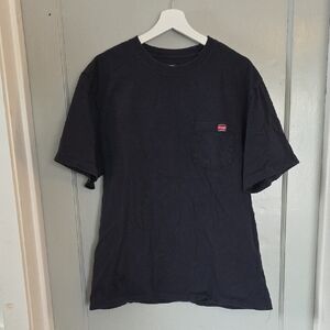Wrangler Dark Navy Tee with Pocket Size L